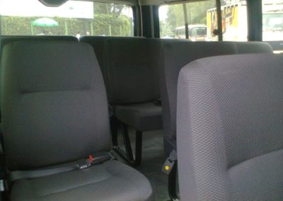 interior Van de 10 asientos