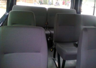 interior Van de 10 asientos