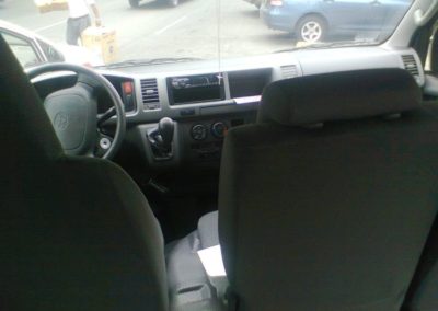 interior Van de 10 asientos